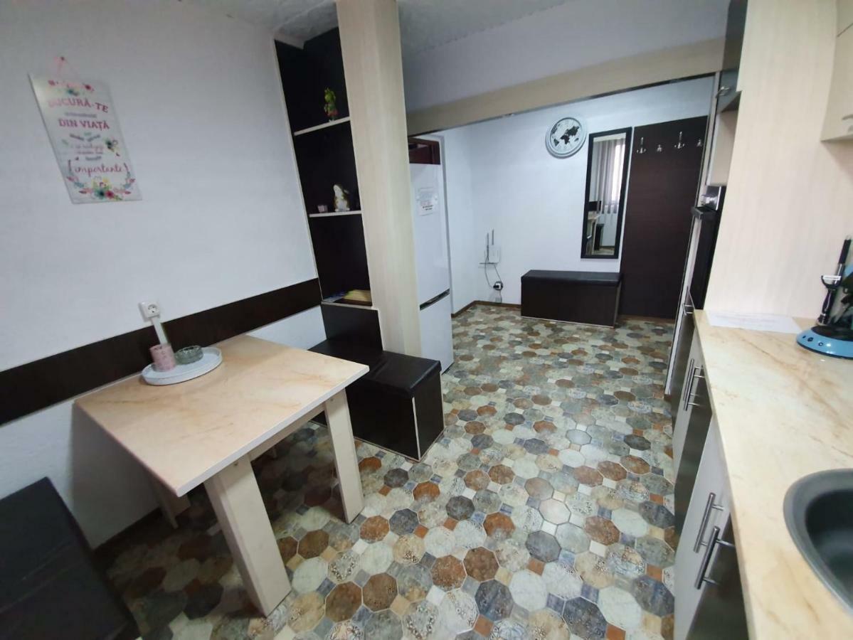 Apartment Ada Kaleh Orsova Ngoại thất bức ảnh